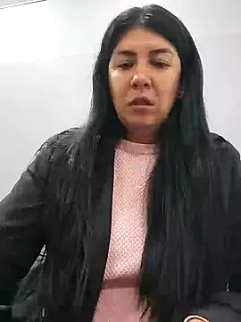 Snapshot of aisha_latina chatting on 02.03.25 aisha latina online show from 02.03.25