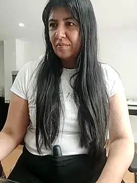 aisha latina online show from 05.21.26