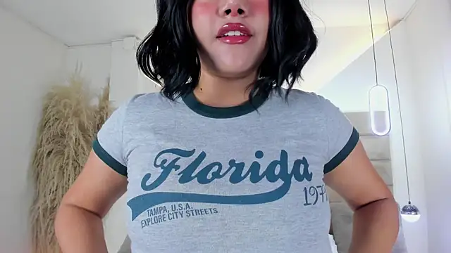 ValerieDiaz  online show from 10.04.25