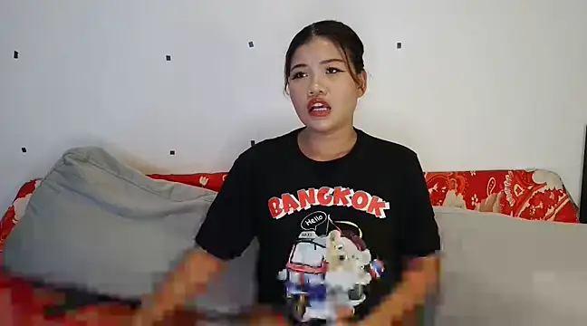thai pussy yummy online show from 03.04.25