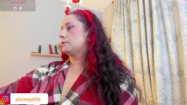 Snapshot of agathaxxx-69 chatting on 12.24.24 agathaxxx-69 online show from 12.24.24