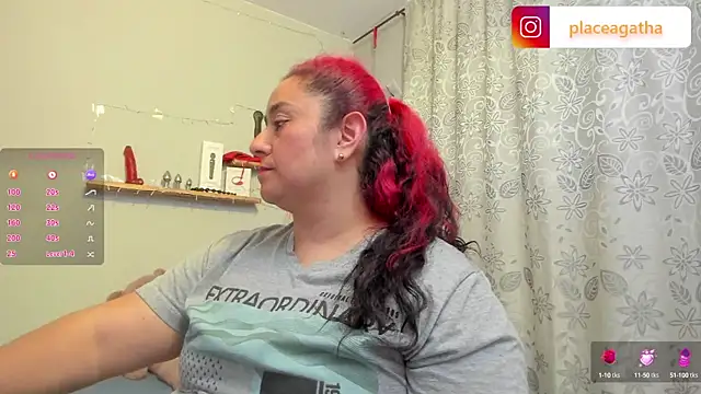 Snapshot of agathaxxx-69 chatting on 01.30.25 agathaxxx-69 online show from 01.30.25