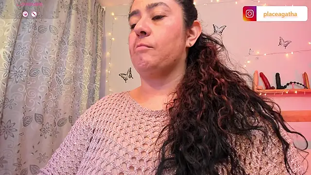 Snapshot of agathaxxx-69 chatting on 03.14.25 agathaxxx-69 online show from 03.14.25