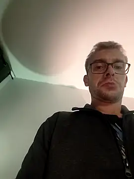 Snapshot of Geilalsboter23 chatting on 11.04.25 Geilalsboter23 online show from 11.04.25