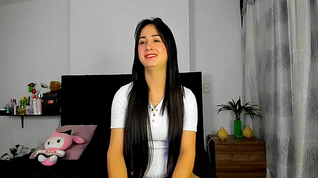 AndreaStivens online show from 12.20.25