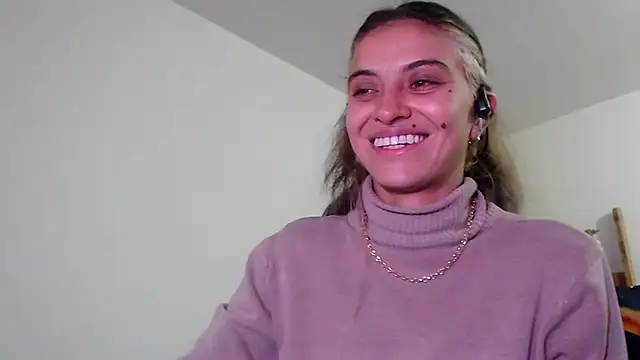 Snapshot of mariecam420 chatting on 12.16.24 mariecam420 online show from 12.16.24