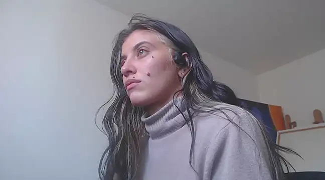 Snapshot of mariecam420 chatting on 12.16.24 mariecam420 online show from 12.16.24