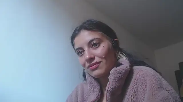 Snapshot of mariecam420 chatting on 12.22.24 mariecam420 online show from 12.22.24