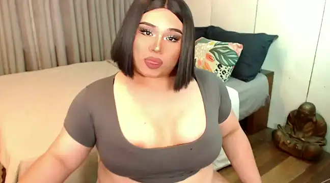 Snapshot of mysticofcum chatting on 12.20.24 mysticofcum online show from 12.20.24