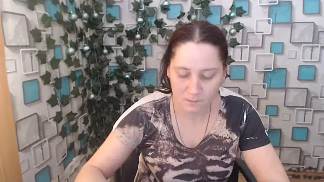 JosieJun  online show from 01.30.25