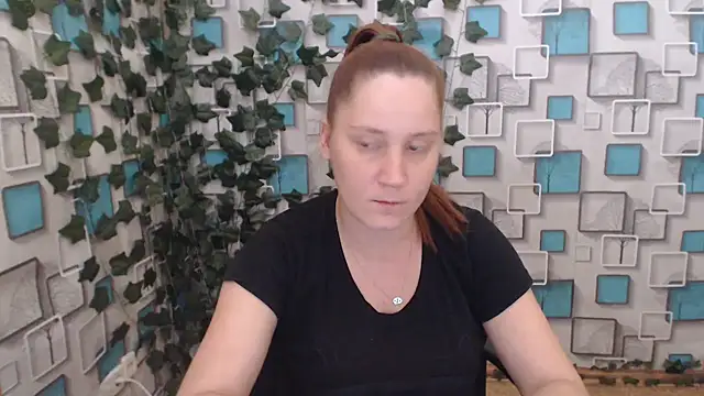 JosieJun  online show from 09.17.25