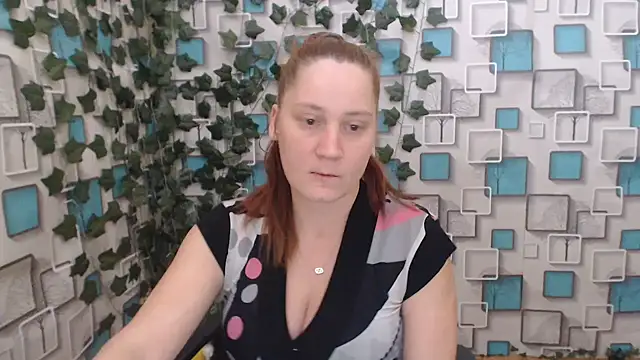 JosieJun  online show from 09.21.25