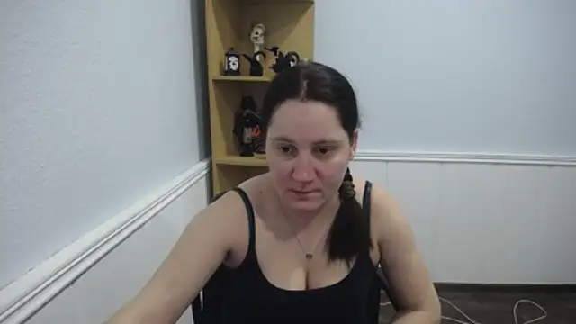 JosieJun  online show from 12.15.25