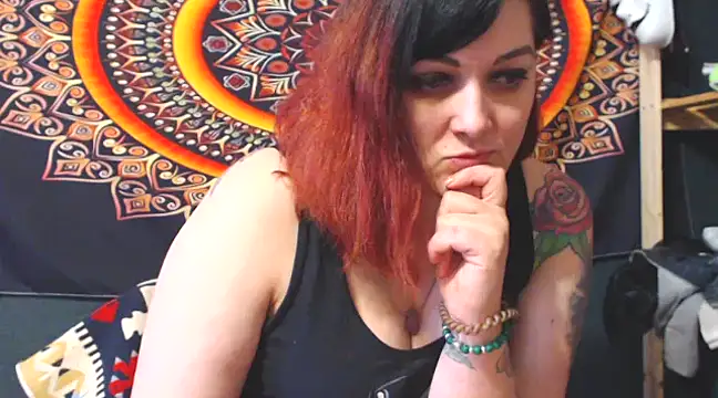 Snapshot of LaraVins chatting on 03.01.25 LaraVins online show from 03.01.25