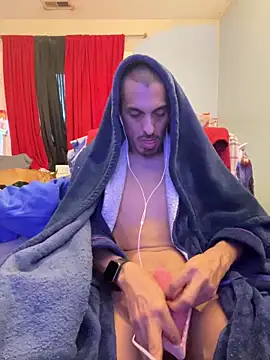 Snapshot of hottboyy45 chatting on 10.31.25 hottboyy45 online show from 10.31.25