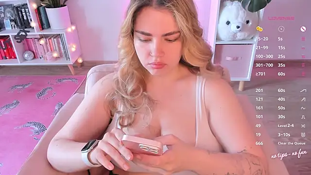 Snapshot of pussy-kattt chatting on 07.10.26 pussy-kattt online show from 07.10.26