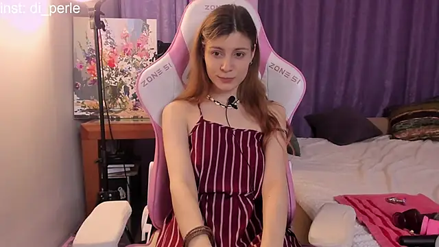Snapshot of di_perle chatting on 06.28.26 di perle online show from 06.28.26