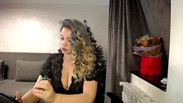 Claire95  online show from 12.24.24