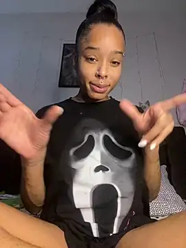 CutieFrmthehood online show from 01.11.25