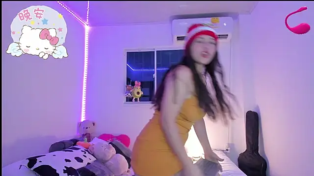 MollyG18 online show from 12.27.24