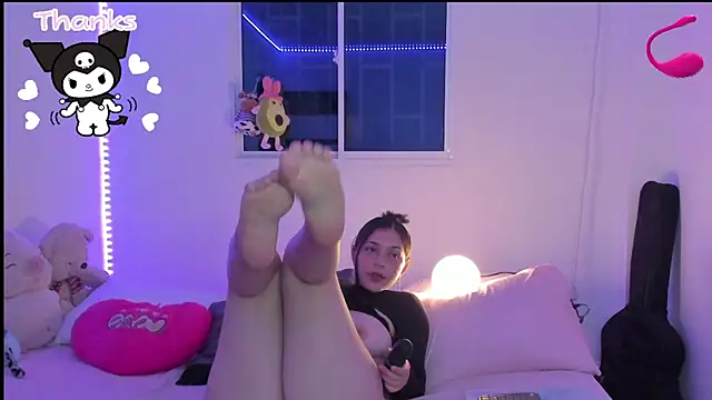 MollyG18 online show from 01.16.25