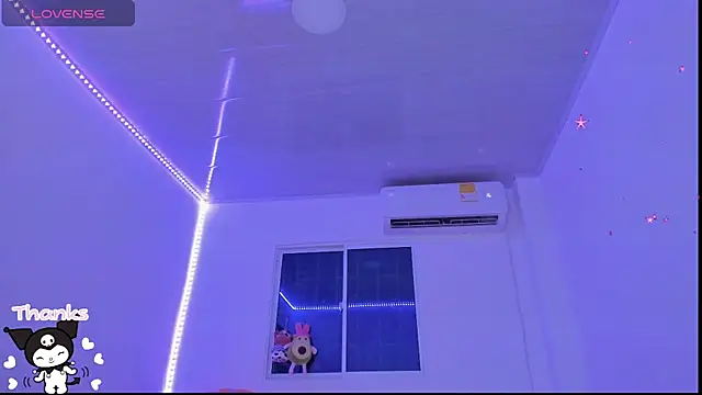 MollyG18 online show from 03.19.25