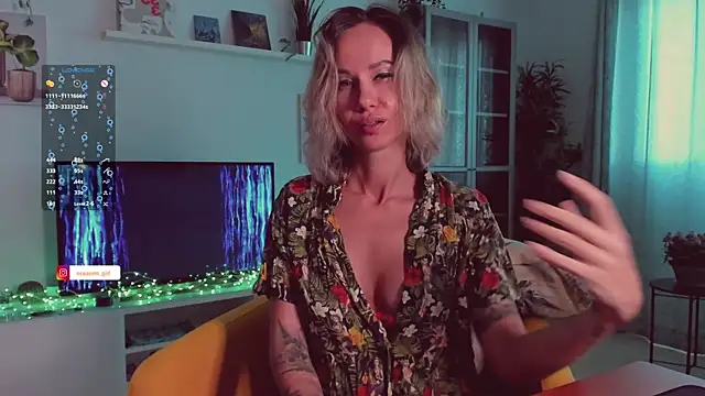 Snapshot of trafka_murafka chatting on 10.26.25 trafka murafka online show from 10.26.25