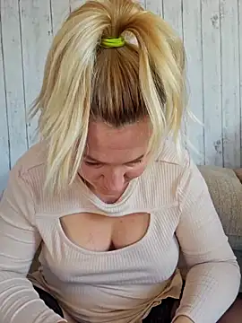 Marushka online show from 10.08.25