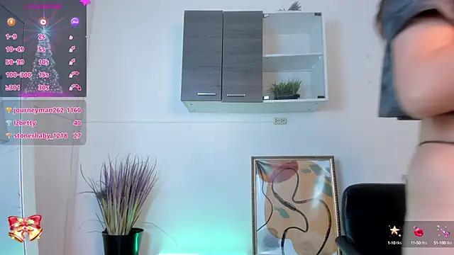 miataylorr1 online show from 12.02.24