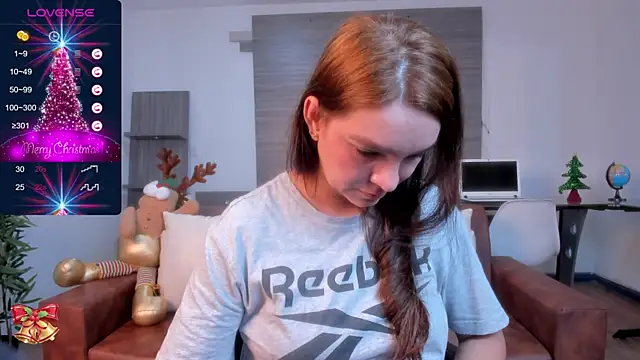 miataylorr1 online show from 12.10.24