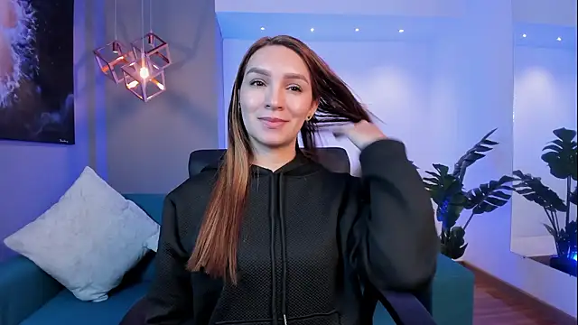 miataylorr1 online show from 02.18.26