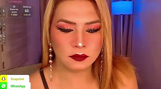 QUEEN GIAMOORE69 online show from 01.10.25