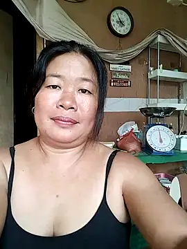 Snapshot of lickmepussy21 chatting on 09.22.25 lickmepussy21 online show from 09.22.25