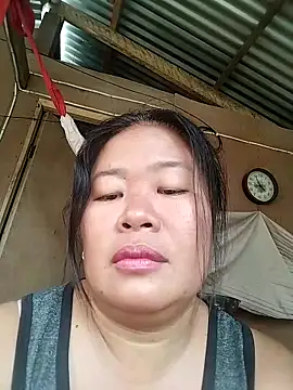 Snapshot of lickmepussy21 chatting on 10.01.25 lickmepussy21 online show from 10.01.25