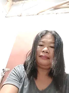 Snapshot of lickmepussy21 chatting on 10.18.25 lickmepussy21 online show from 10.18.25