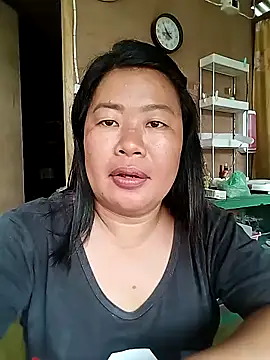 Snapshot of lickmepussy21 chatting on 10.25.25 lickmepussy21 online show from 10.25.25