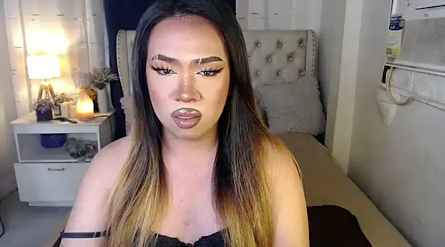 RebecaNextToYou online show from 01.11.25