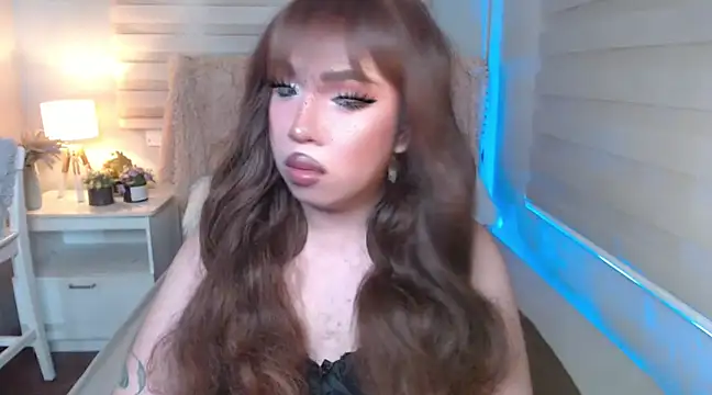 RebecaNextToYou online show from 02.20.25