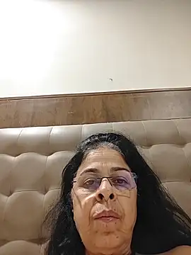 Susannemilf online show from 10.08.25