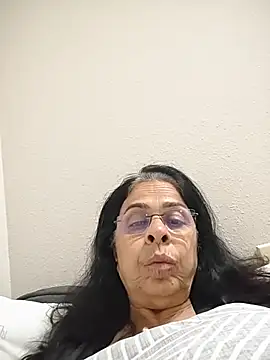 Susannemilf online show from 11.18.25