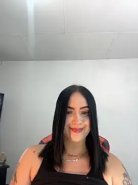 mia anyeli online show from 10.22.25