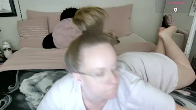 julimonroe online show from 02.13.25