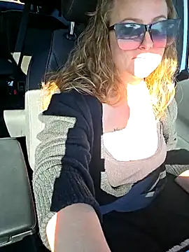 julimonroe online show from 10.24.25