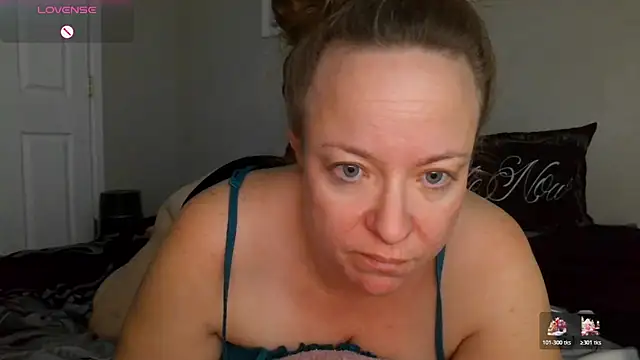 julimonroe online show from 12.18.25