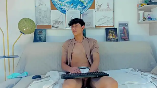 logan thomas online show from 02.03.26