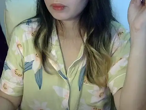 Snapshot of ___zurIII09_ chatting on 09.28.25 zurIII09 online show from 09.28.25