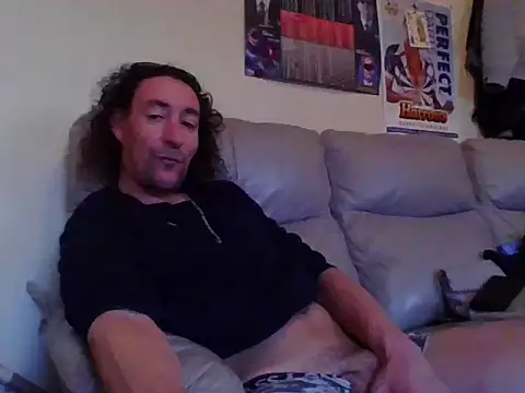 slick tee online show from 02.04.25