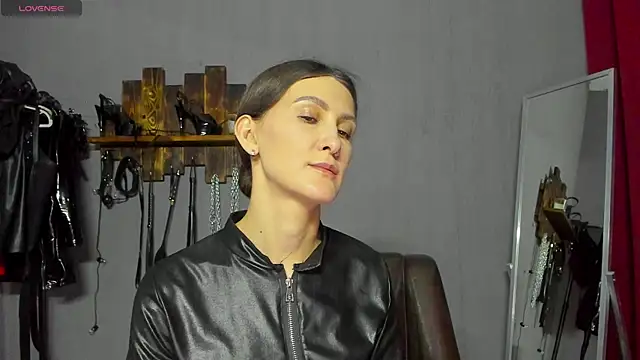Snapshot of Mistress_Pamela chatting on 12.04.24 Mistress Pamela online show from 12.04.24
