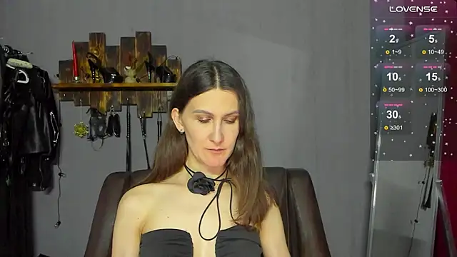 Snapshot of Mistress_Pamela chatting on 12.14.24 Mistress Pamela online show from 12.14.24