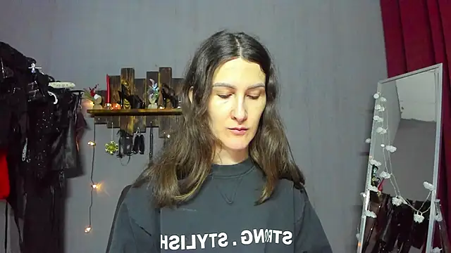Snapshot of Mistress_Pamela chatting on 12.18.24 Mistress Pamela online show from 12.18.24